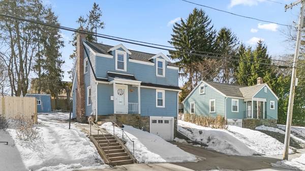 35 Huntington Ave, Worcester, MA 01606