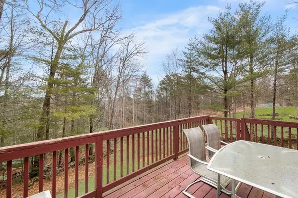 Sturbridge, MA 01566,112 Mashapaug Rd