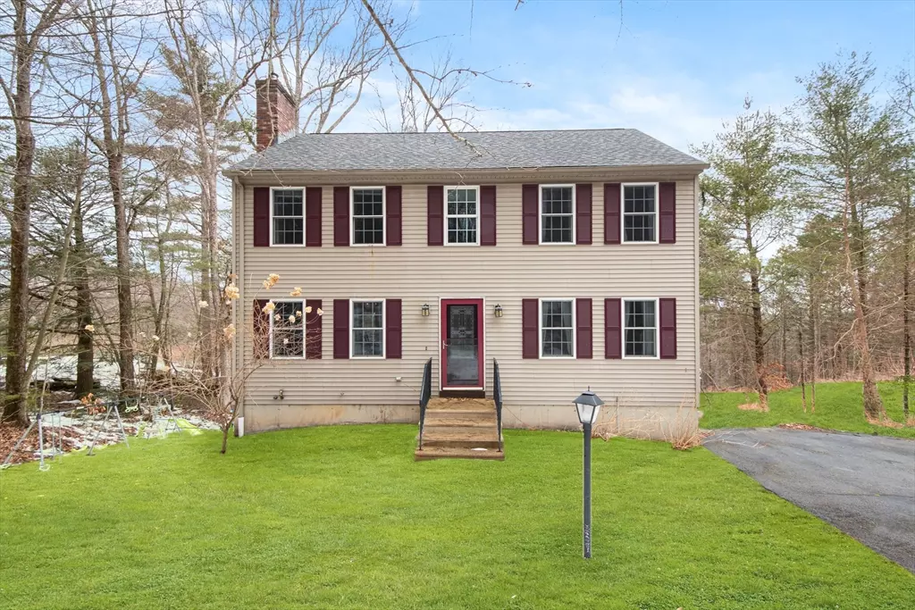 Sturbridge, MA 01566,112 Mashapaug Rd