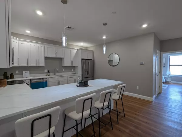 Lynn, MA 01902,13 Nahant Street #2B