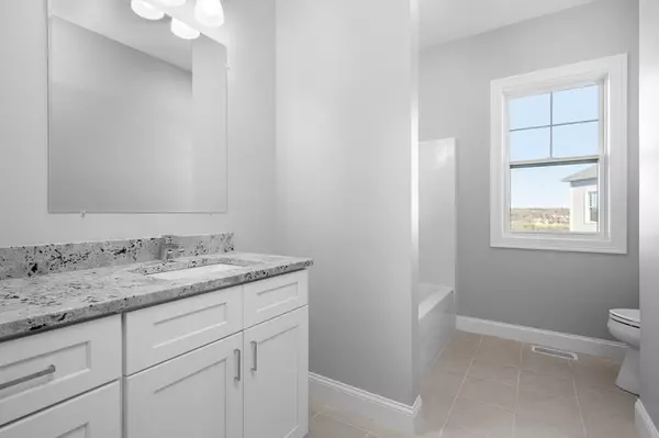 Northbridge, MA 01588,35 Crestwood Circle #44