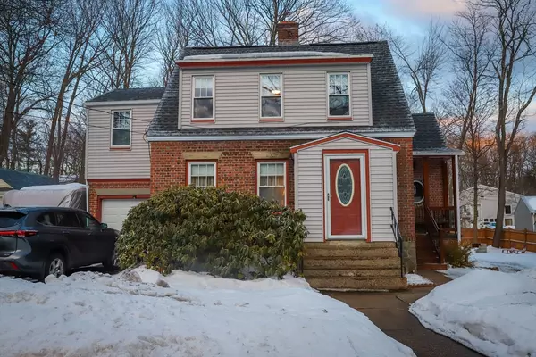 53 Elizabeth St, Gardner, MA 01440