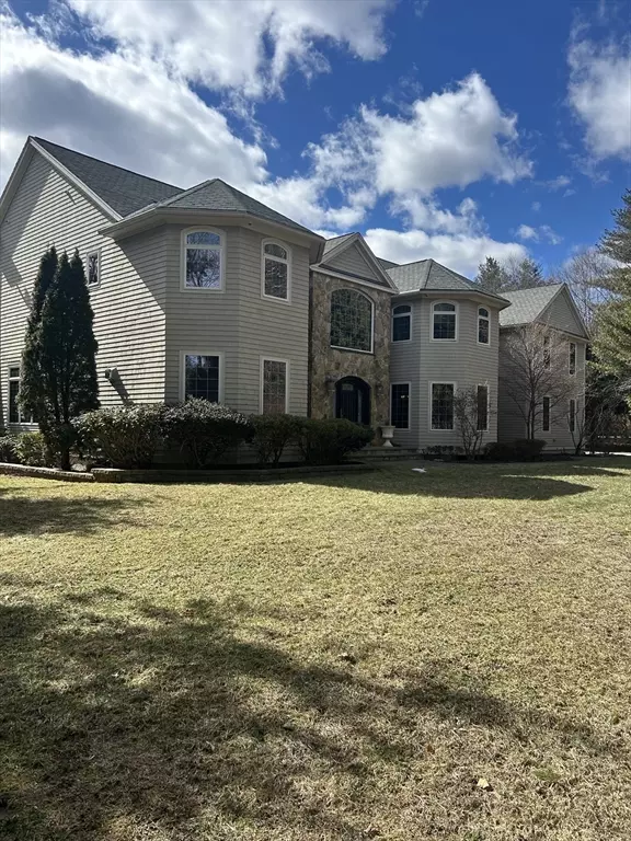 7 Rockport Rd, Weston, MA 02493