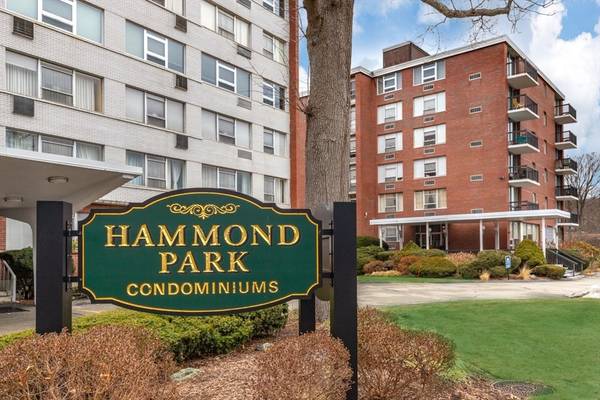 20 Hammond Pond Pkwy #15, Newton, MA 02467