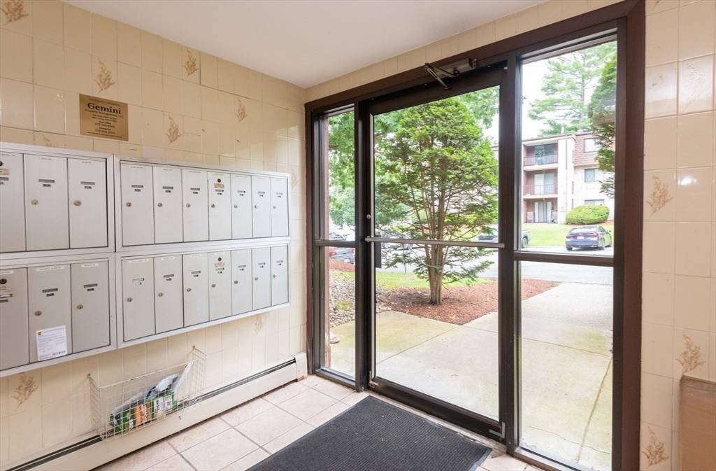 North Reading, MA 01864,3 Greenbriar Drive #305