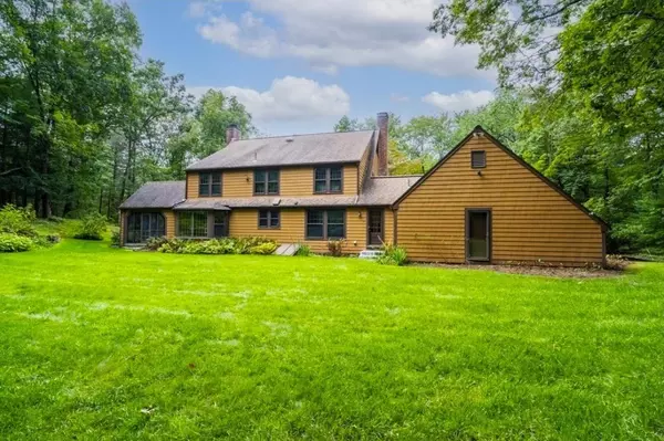 81 Draper Rd, Wayland, MA 01778