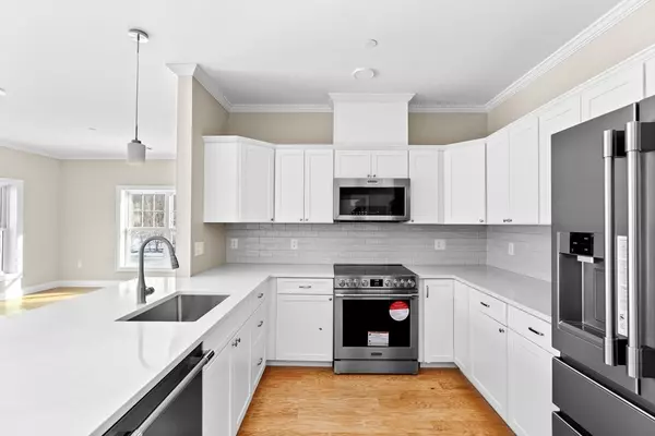 Milton, MA 02186,485 Blue Hills Parkway #14