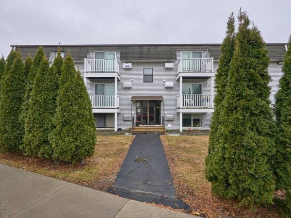 655 Plantation Street #17B, Worcester, MA 01605