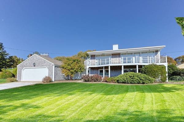 10 Colonial Way, Harwich, MA 02646