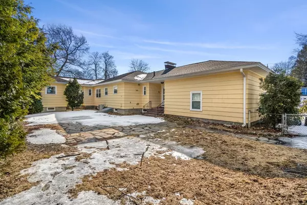 Lawrence, MA 01842,74 Durso Ave