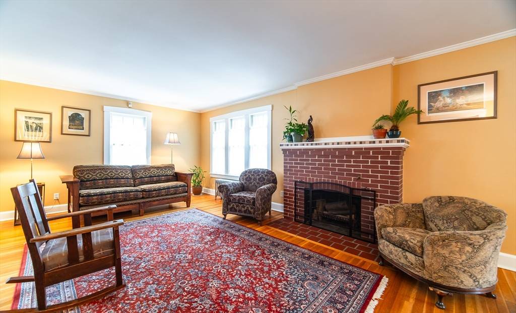 Springfield, MA 01118,48 Perkins St