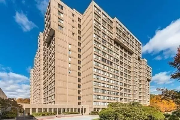 250 Hammond Pond Parkway #Unit 116S, Newton, MA 02467