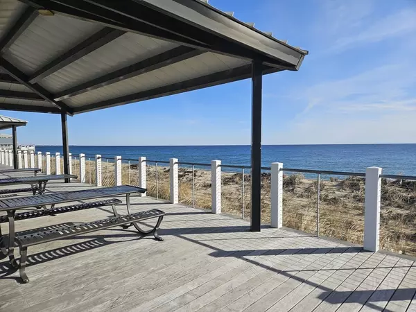 20 Cable Avenue #8, Salisbury, MA 01952