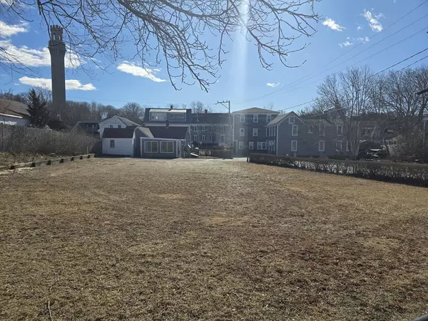 Provincetown, MA 02657,35 Standish St