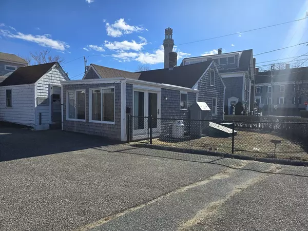 Provincetown, MA 02657,35 Standish St