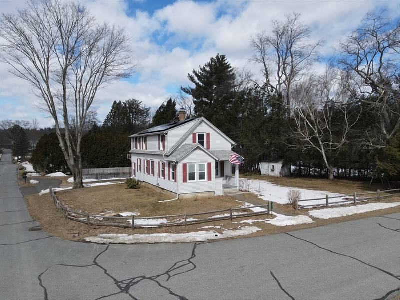 61 Riverview Dr, Gill, MA 01354