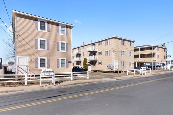 20 Cable Ave #13, Salisbury, MA 01952