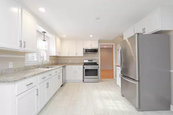 Southwick, MA 01077,45 Coes Hill Rd