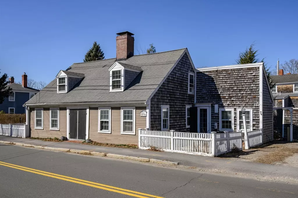 Hingham, MA 02043,191-193 South St