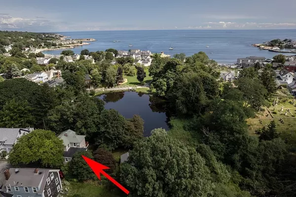 Rockport, MA 01966,6 Holbrook Court