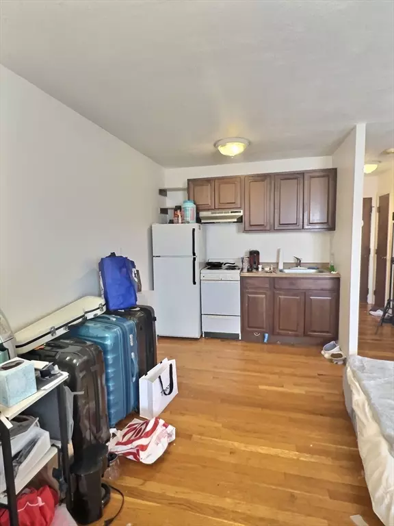 1027 Commonwealth Ave #24, Boston, MA 02215