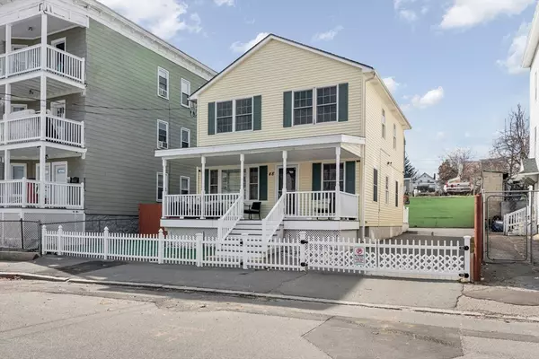 48 Greenwood St, Lawrence, MA 01841