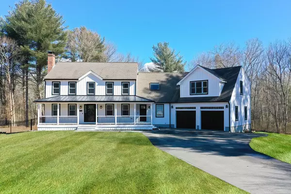 55 Sherwood Ln, Bridgewater, MA 02324