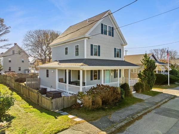 26 L St, Hull, MA 02045