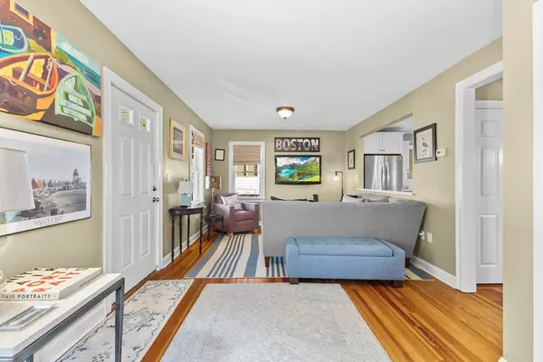 Hull, MA 02045,26 L St