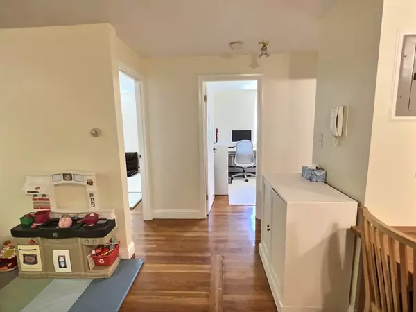 Brookline, MA 02446,217 Kent #12