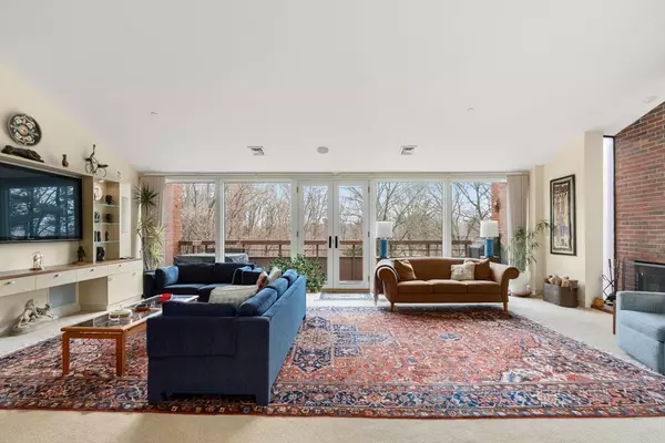 Boston, MA 02130,241 Perkins Street #C402