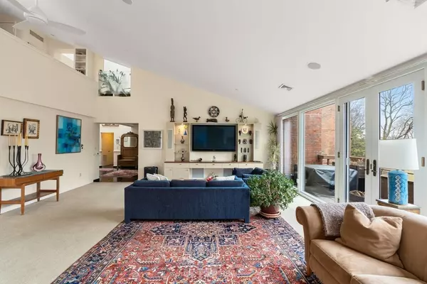 Boston, MA 02130,241 Perkins Street #C402