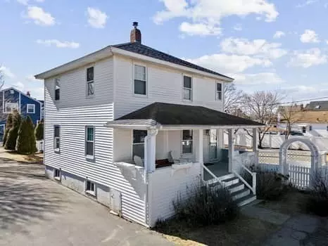 24 P St, Hull, MA 02045