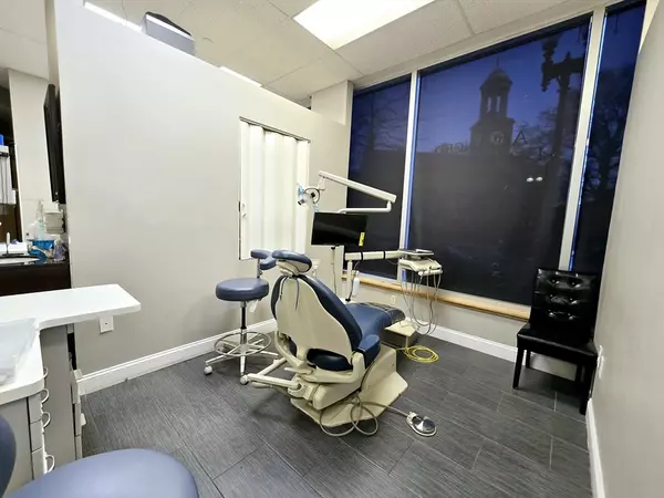 999 Confidential Dental Office, Quincy, MA 02169