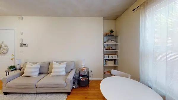 Boston, MA 02128,52 Brooks Street #1