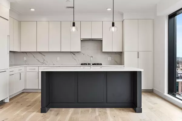 Boston, MA 02127,33 A Street #402