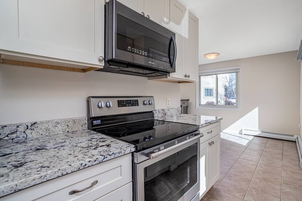 Leominster, MA 01453,122 Cortland Cir #122