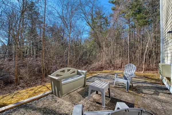 Easton, MA 02375,10 Janet Rd #11