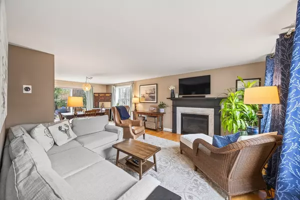 Sandwich, MA 02644,10 Annies Ln