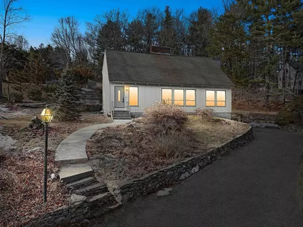 707 Martins Pond Road, Groton, MA 01450