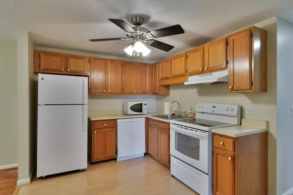 Tewksbury, MA 01876,65 Randolph Dr #65