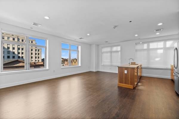 425 Boylston Street #702, Boston, MA 02116