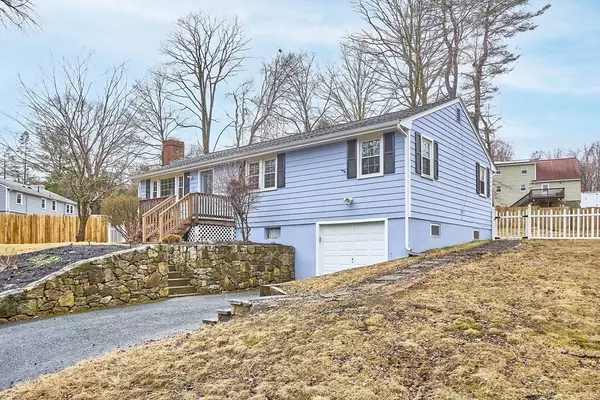 33 Eastview Road, Hopkinton, MA 01748