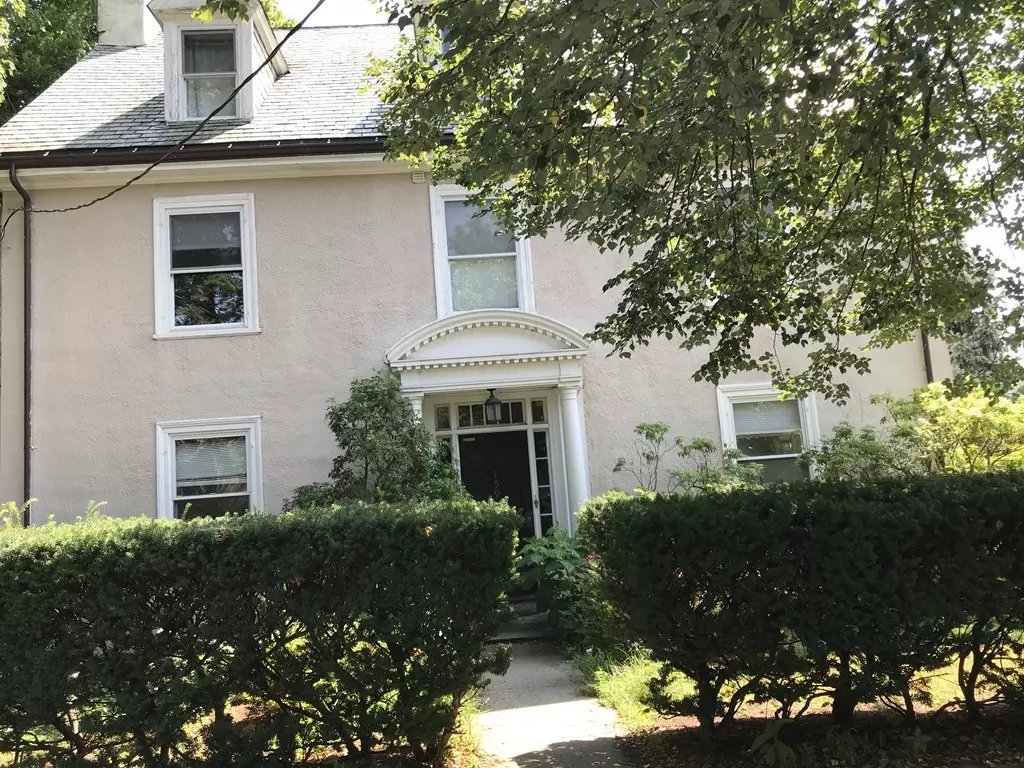 Brookline, MA 02446,159 Longwood Avenue #1A