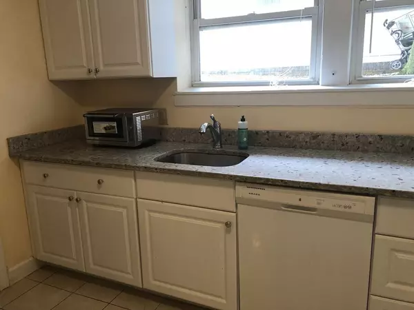 Brookline, MA 02446,159 Longwood Avenue #1A