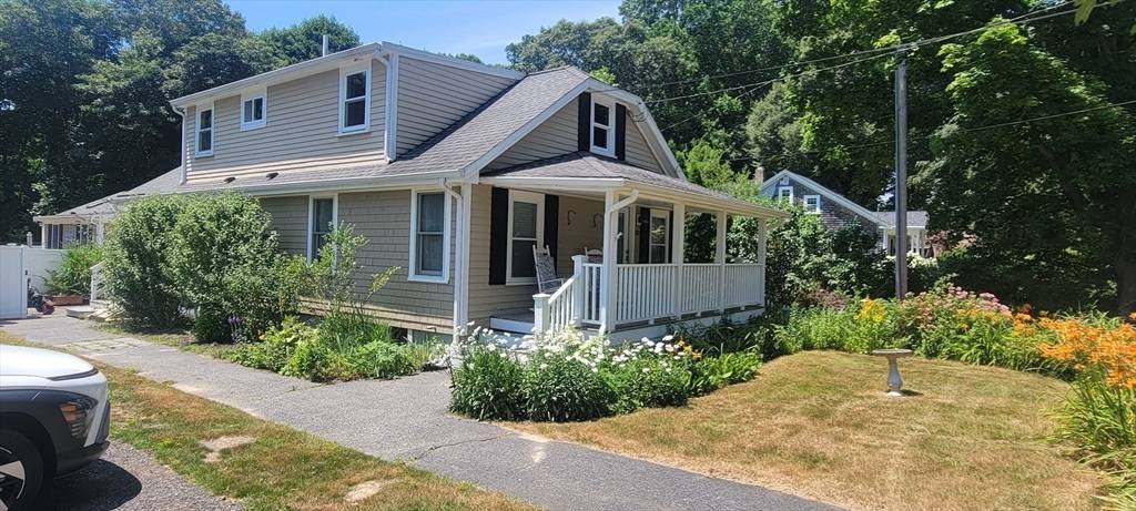 Falmouth, MA 02540,33 Oakwood Ave