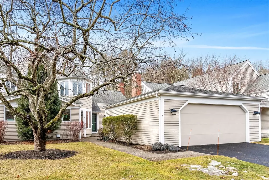 Concord, MA 01742,5 Thornton Lane #5