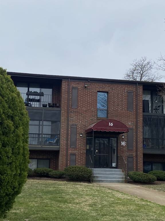 Brockton, MA 02301,221 Oak St #16-12
