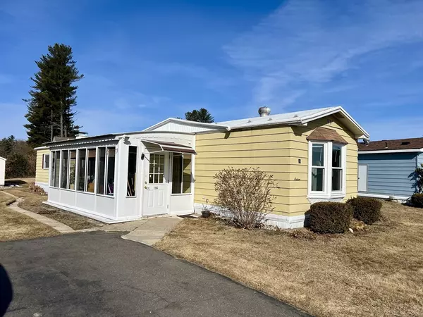 16 Fourth Ave, Westfield, MA 01085