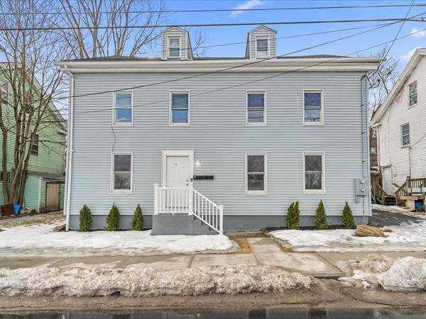 53 West St, Southbridge, MA 01550